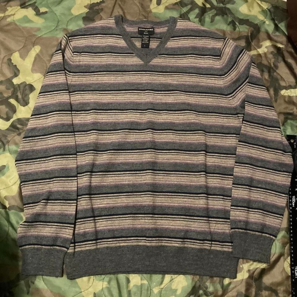 Vintage banana republic merino wool striped v neck sweater‎ L/22
